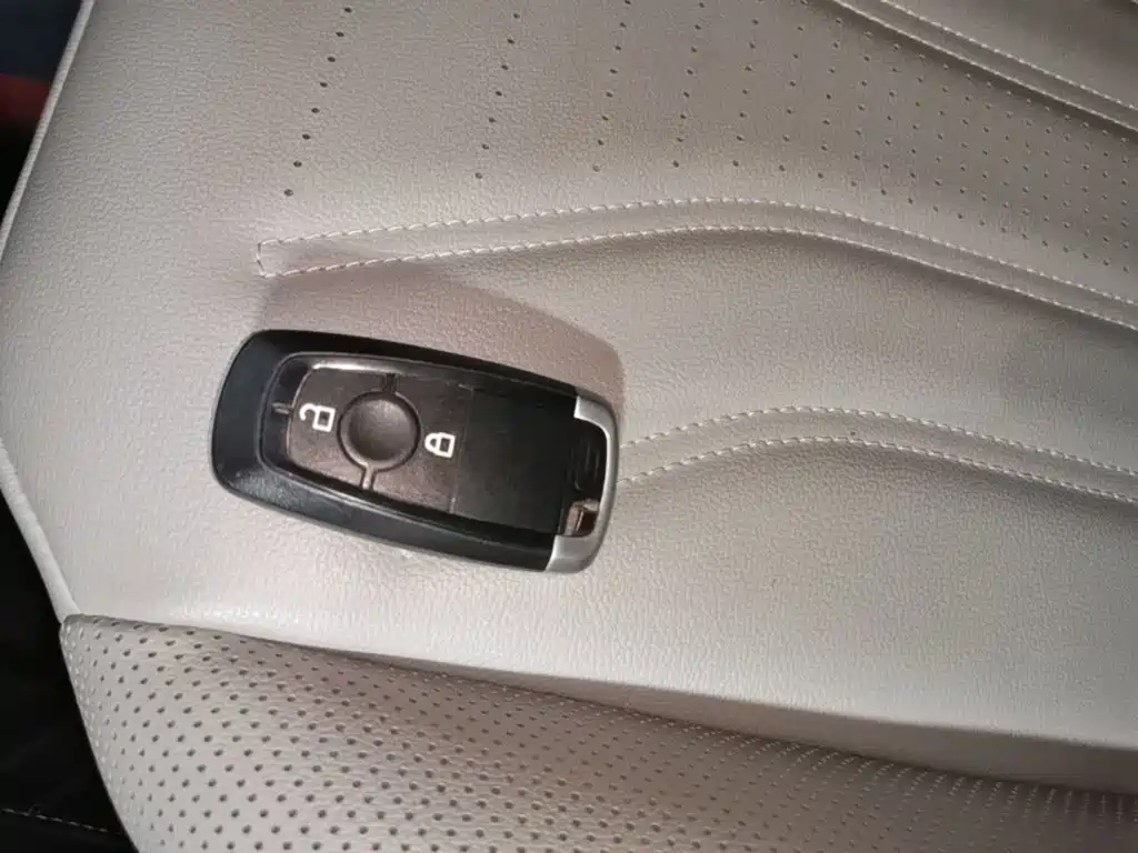 Ford Escape — миниатюра 9