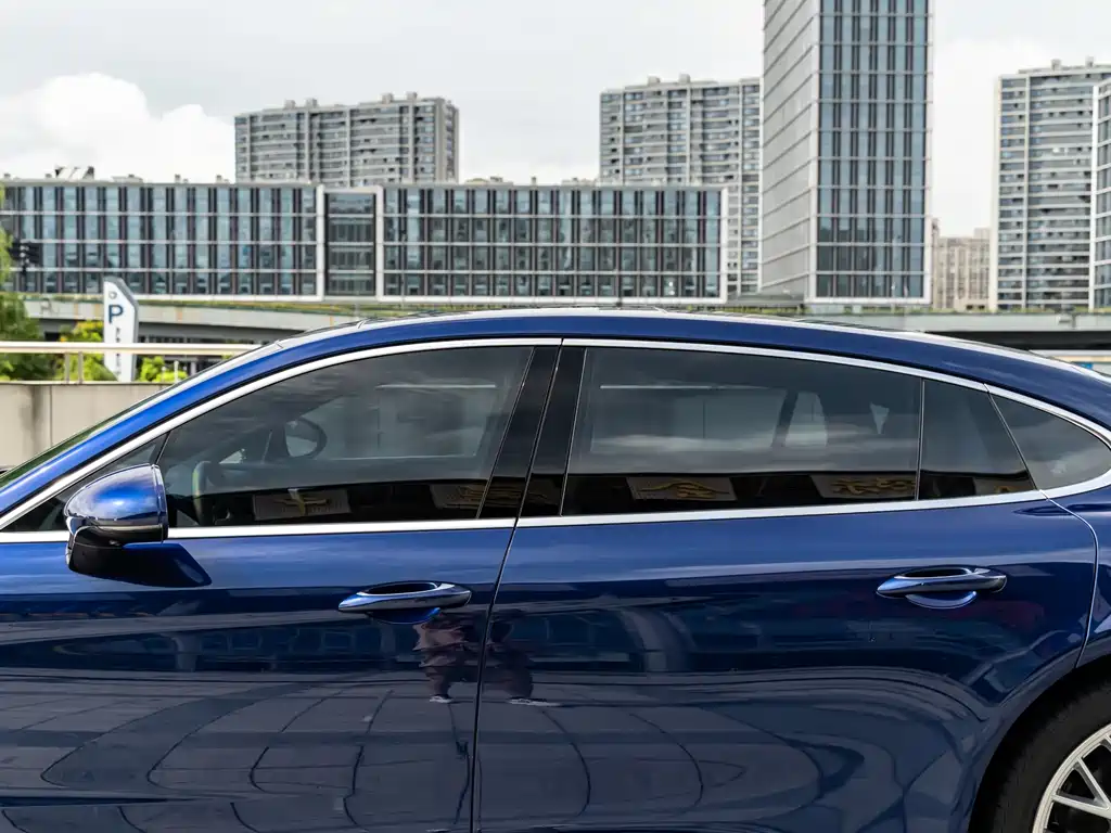 Porsche Panamera — миниатюра 10