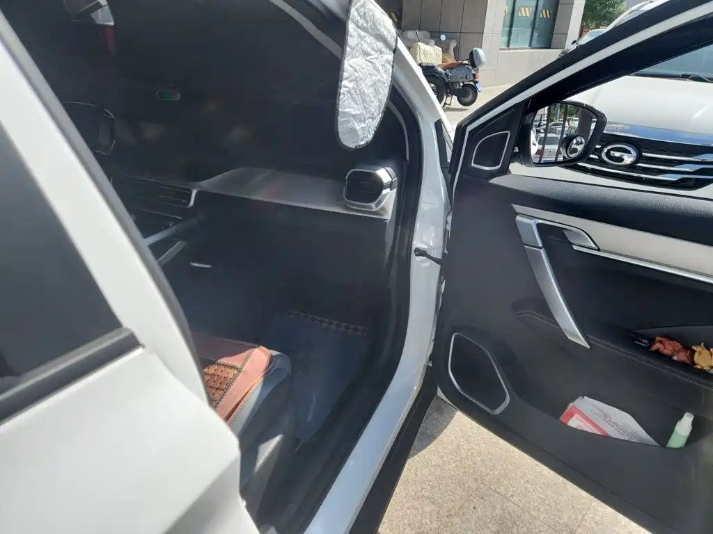 Geely Binyue — миниатюра 20