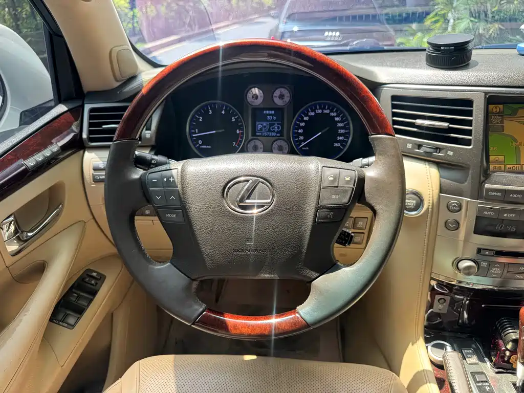 Lexus LX 2009 570