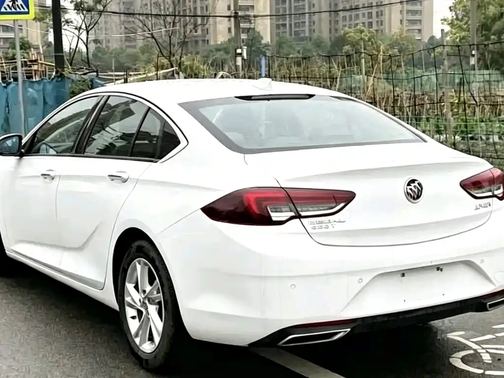 Buick Regal — миниатюра 6