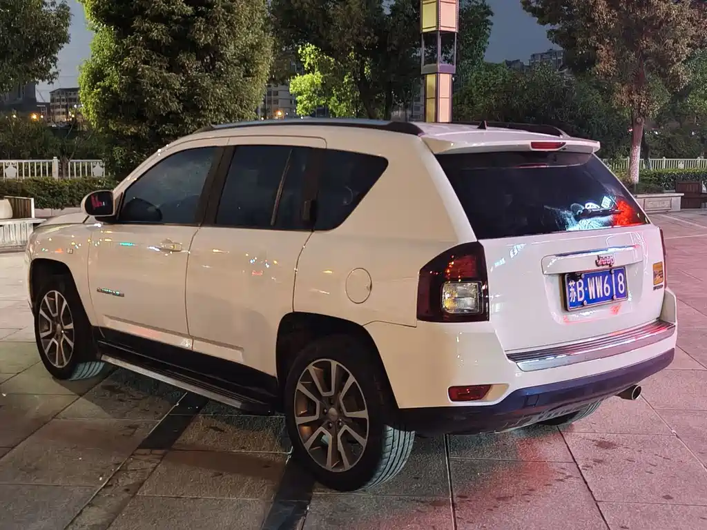 Jeep Compass (Import) — миниатюра 6