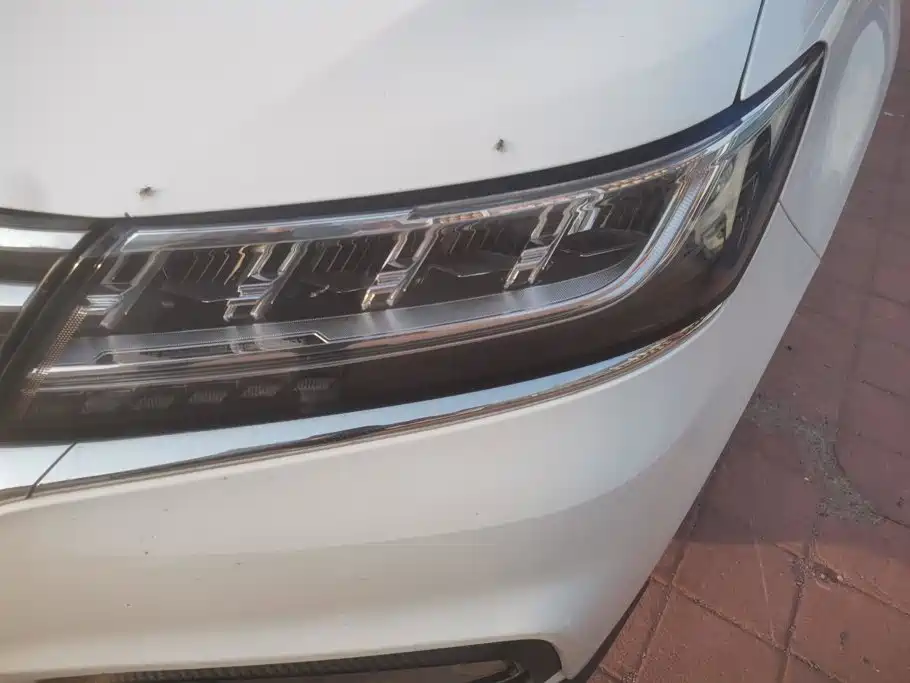 Roewe RX5 — миниатюра 4