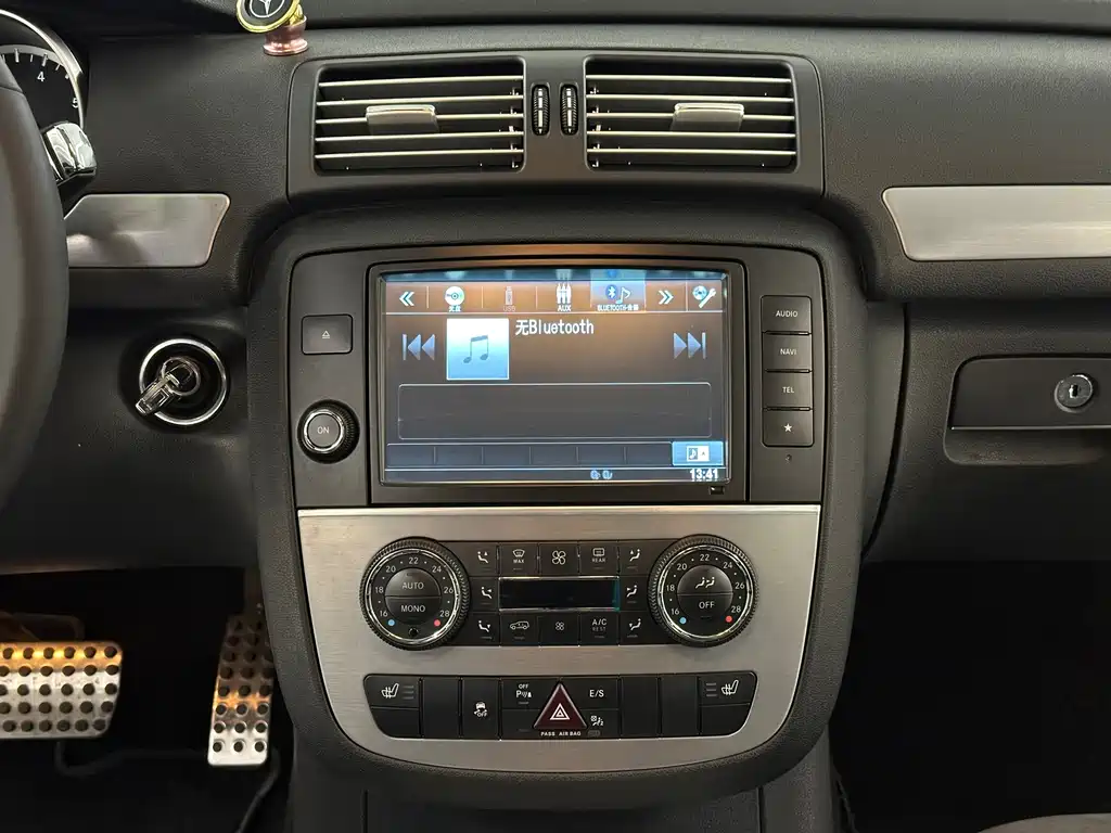 Mercedes-Benz R-Class — миниатюра 20
