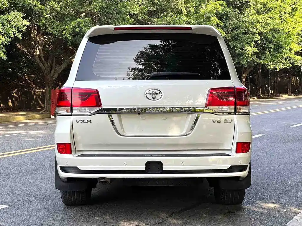 Toyota Land Cruiser 2019 5.7L VX-R