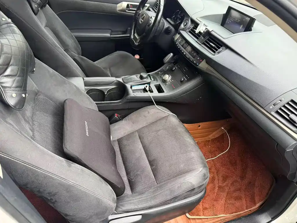 Lexus CT 2014 CT200h Comfort