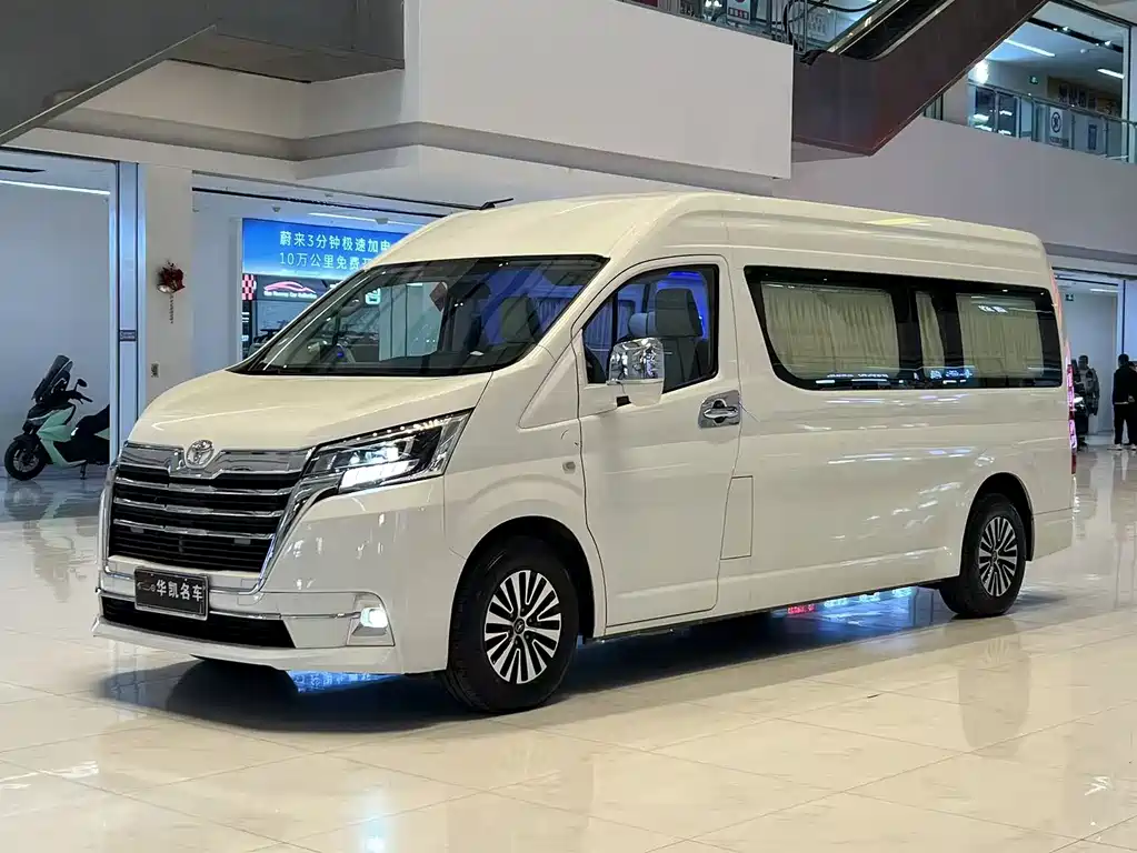 Toyota Hiace 2021