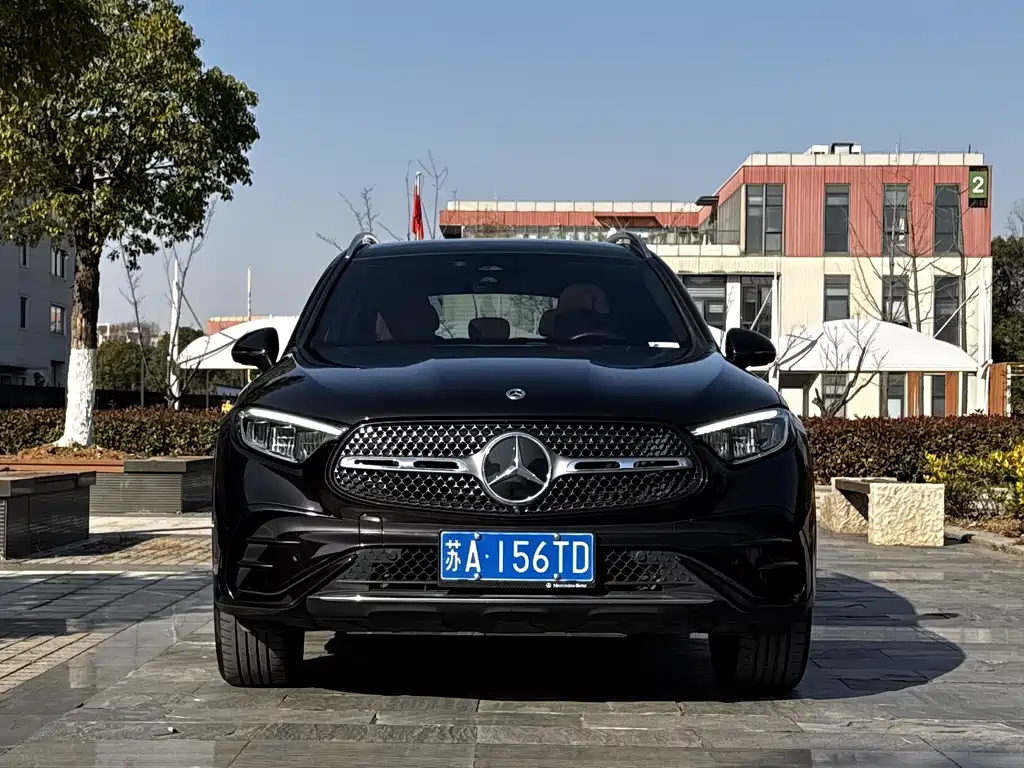 Mercedes-Benz GLC 2023