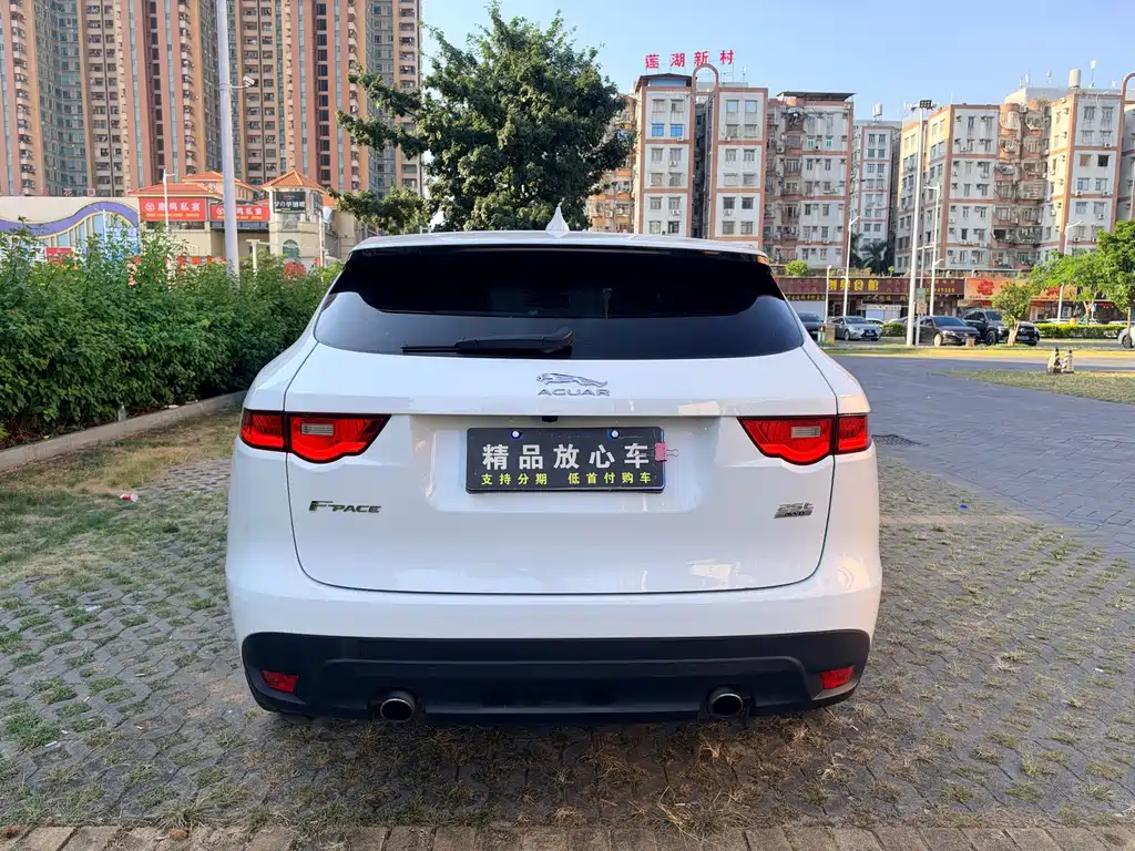 Jaguar F-PACE — миниатюра 5