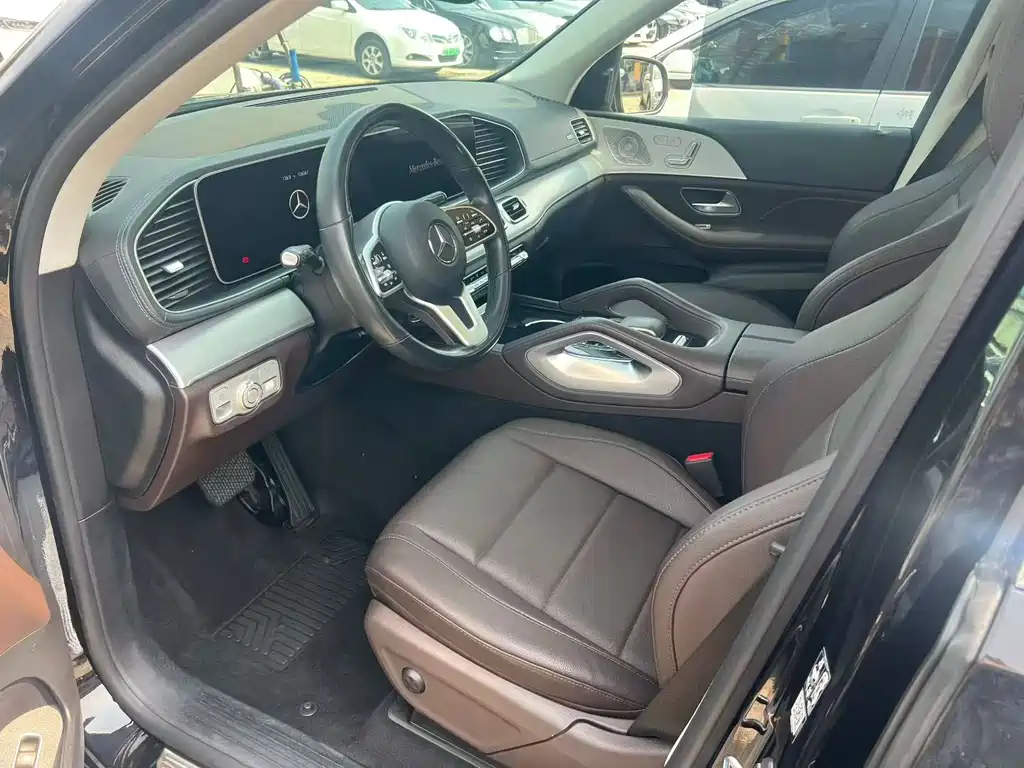 Mercedes-Benz GLE (Import) — миниатюра 2