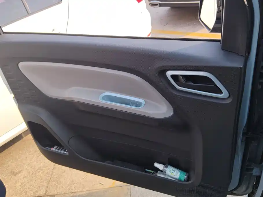 Wuling MINIEV — миниатюра 7