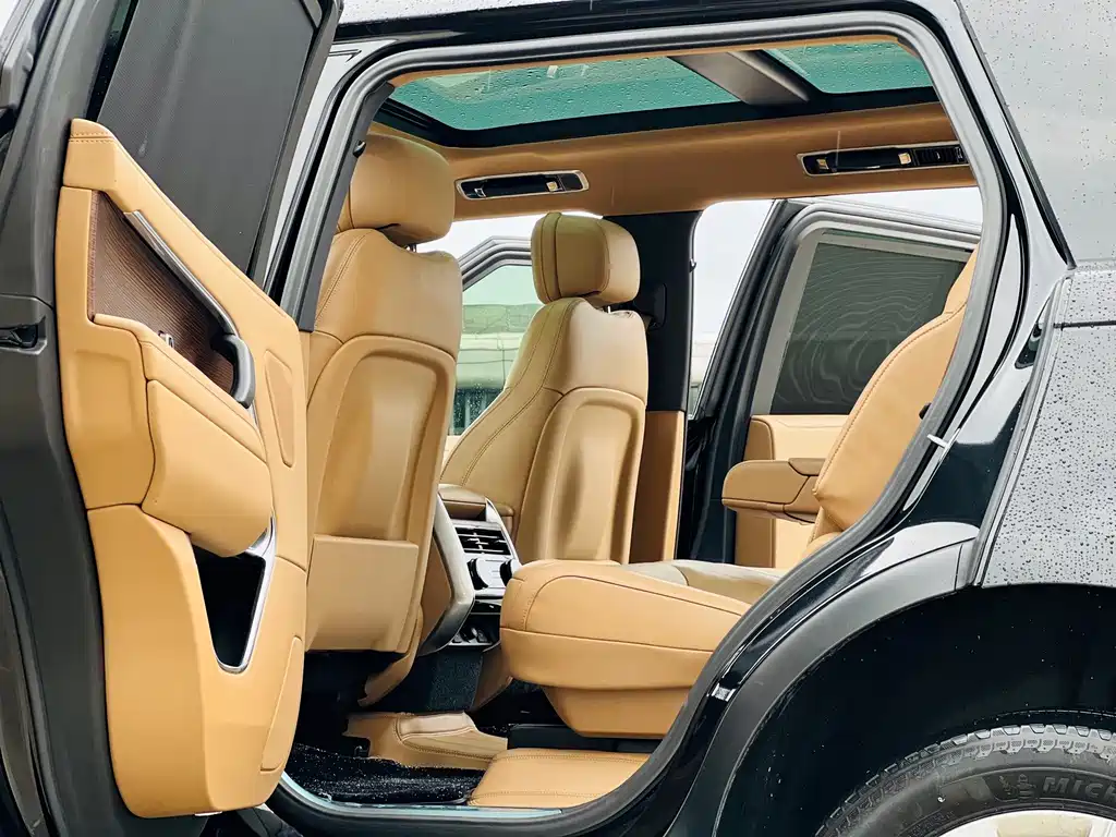 Land Rover Range Rover 2023 3.0 L6 400PS мест Long Wheelbase