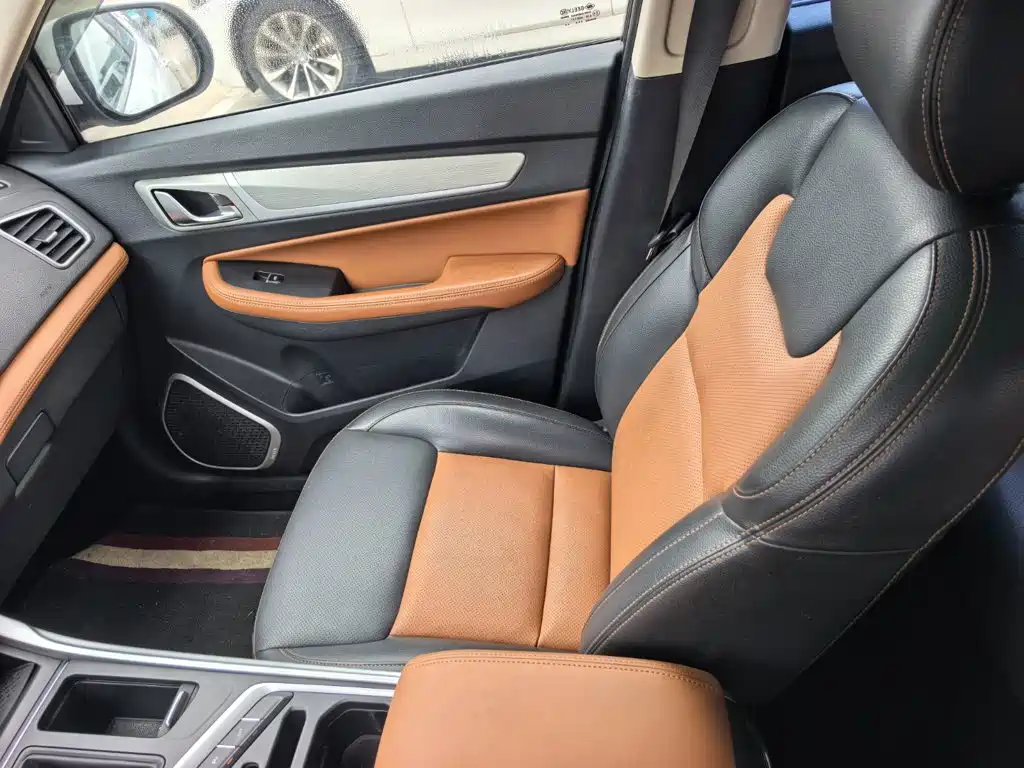 Geely Vision X6 — миниатюра 11