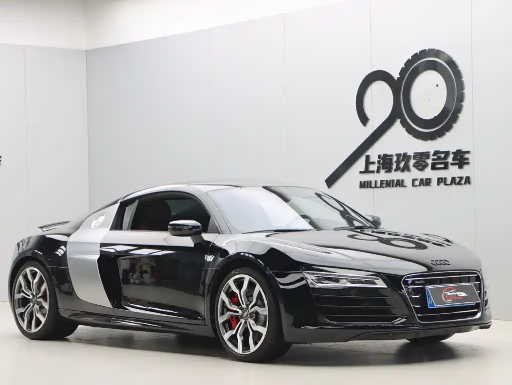 Купить Audi R8