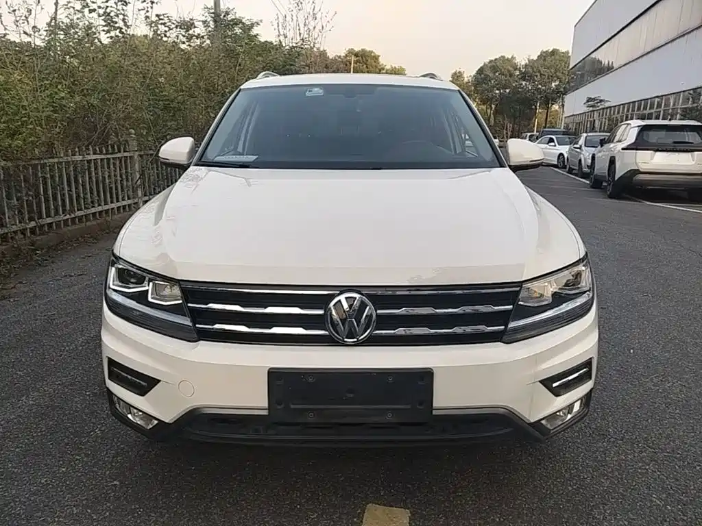 Volkswagen Tiguan L — миниатюра 3