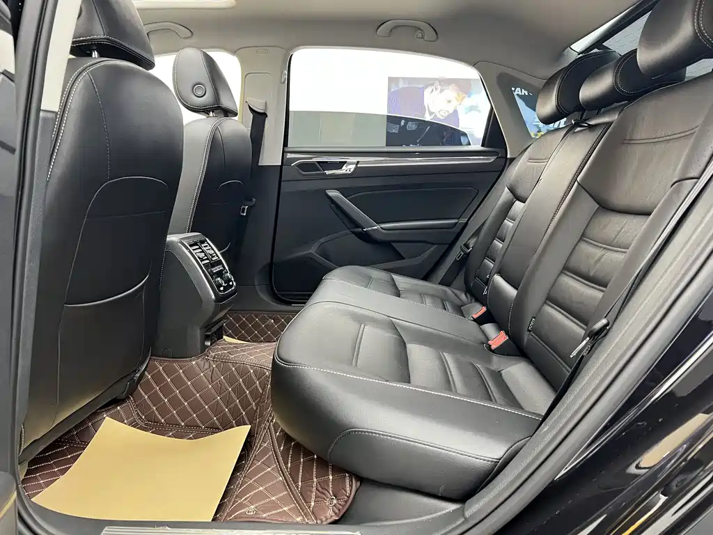 Volkswagen Passat 2017 330TSI DSG