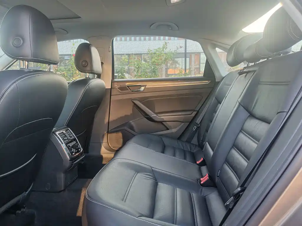 Volkswagen Passat — миниатюра 17