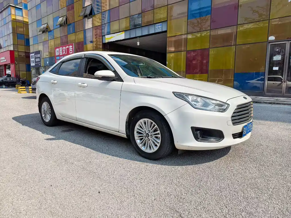 Ford Escort — миниатюра 3