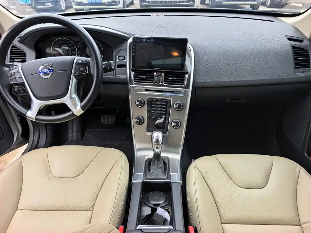 Volvo XC60 (Import) — миниатюра 9