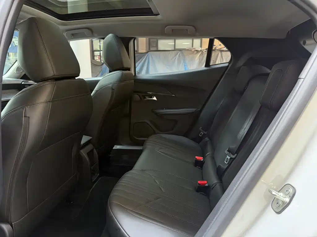 Peugeot 2008 — миниатюра 10