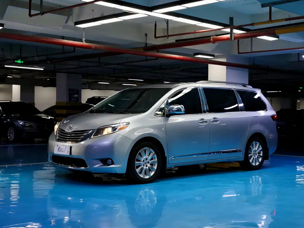 TOYOTA SIENNA