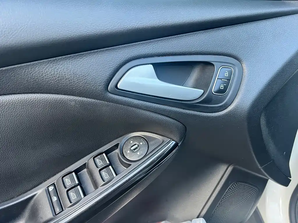 Ford Focus — миниатюра 13