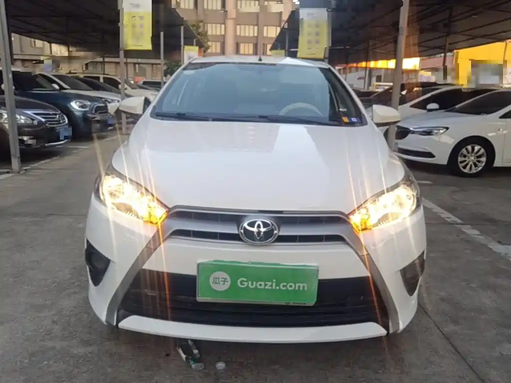 Toyota Yaris L — миниатюра 3