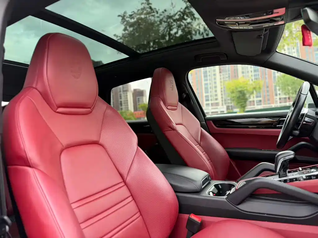 Porsche Cayenne — миниатюра 4