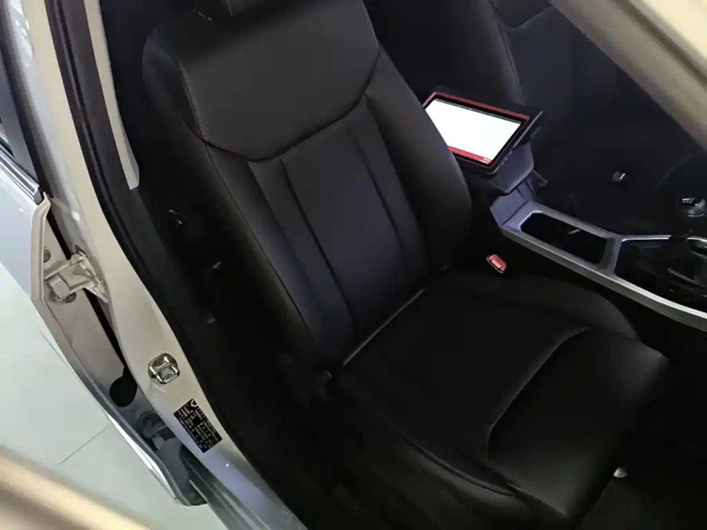Wuling Jiachen — миниатюра 25