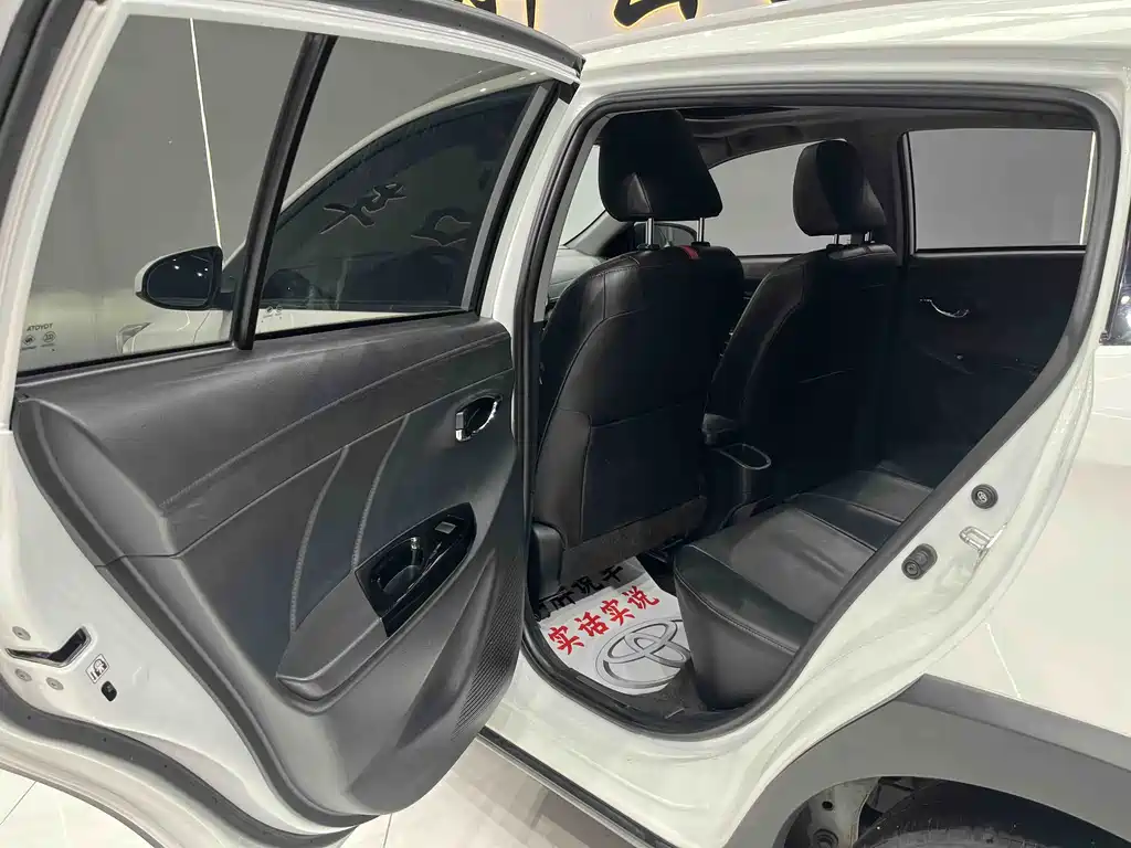 TOYOTA YARIS L ZHIXUAN