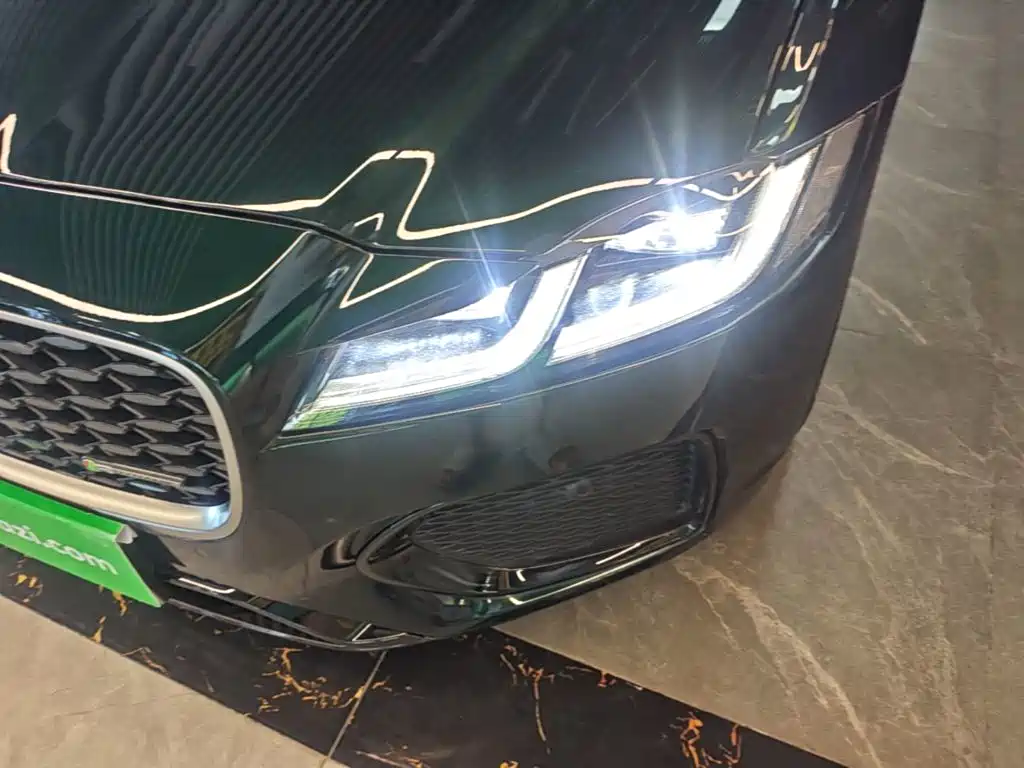 Jaguar XFL — миниатюра 24