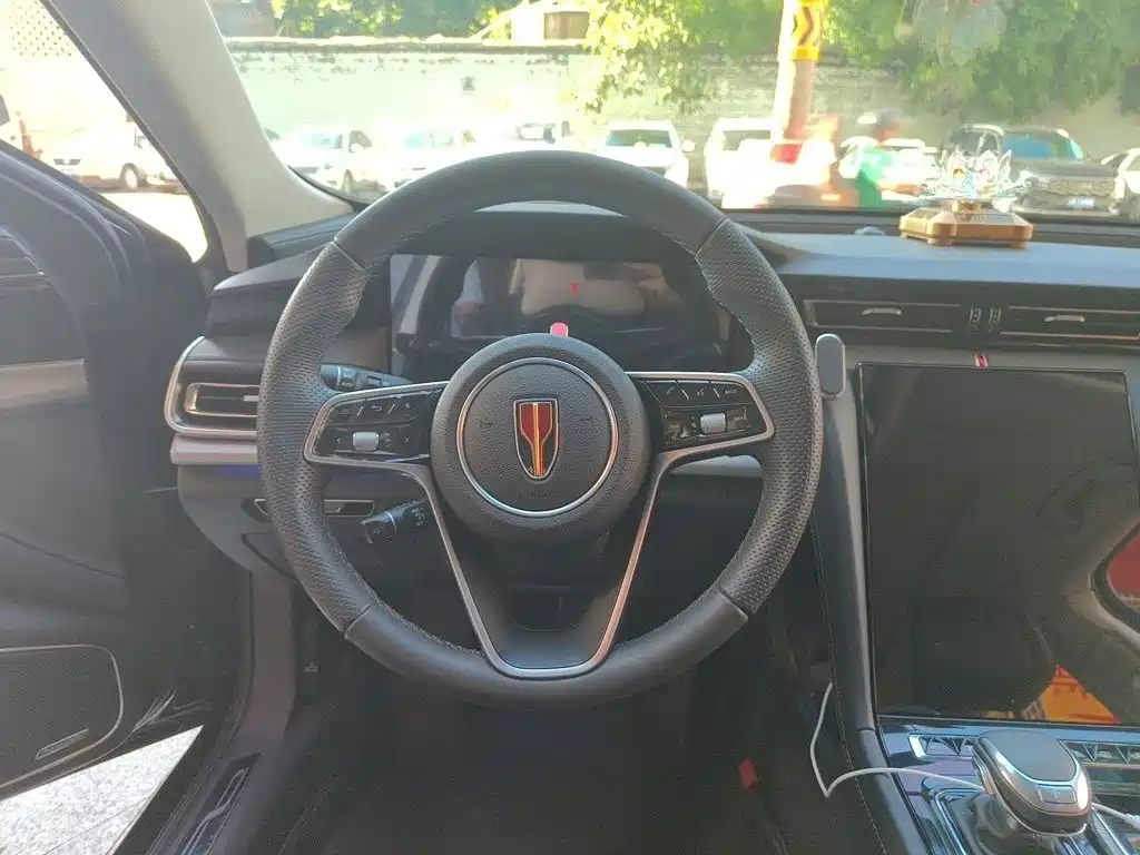 Hongqi Hongqi H5 — миниатюра 3