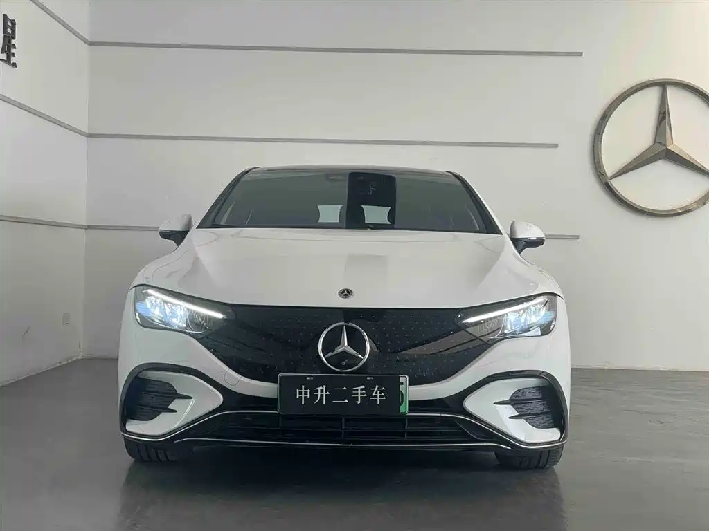 Mercedes-Benz EQE 2025 500 4MATIC Luxury