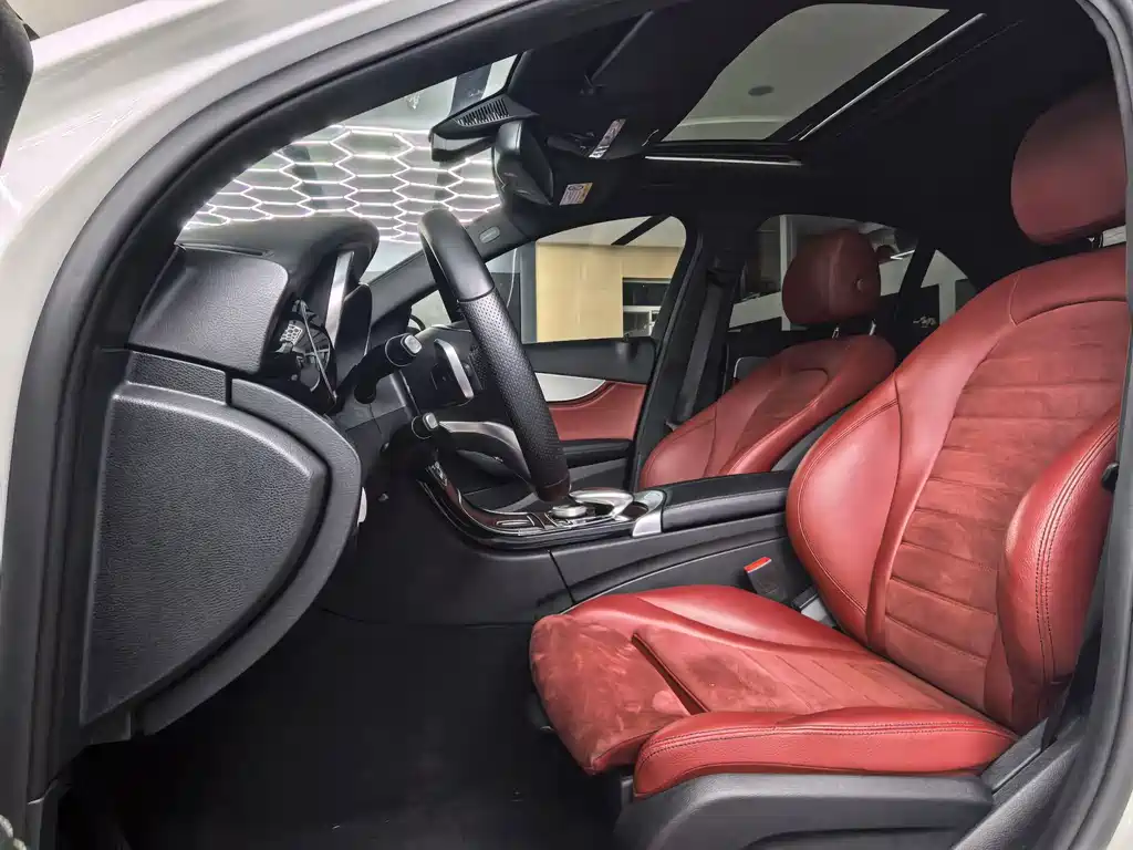 Mercedes-Benz C-Class — миниатюра 12