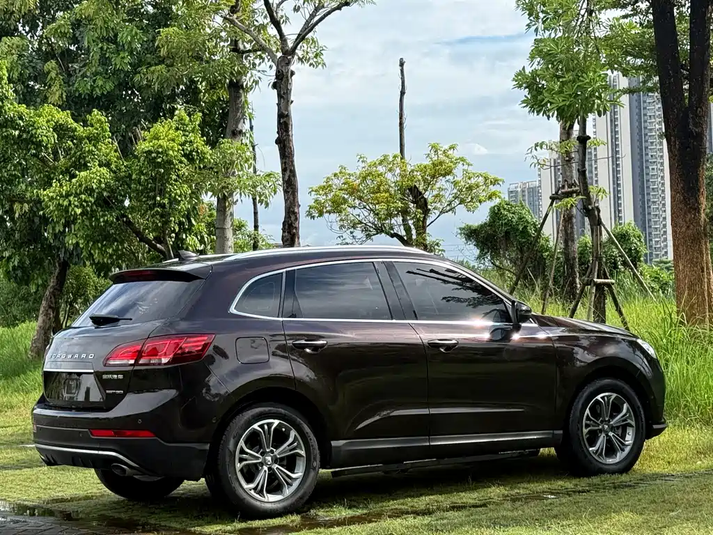 Borgward BX7 — миниатюра 17