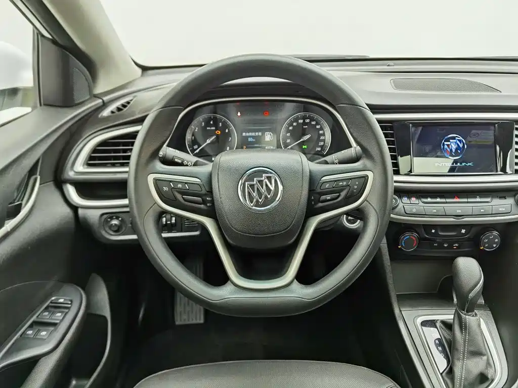 Buick Excelle — миниатюра 11