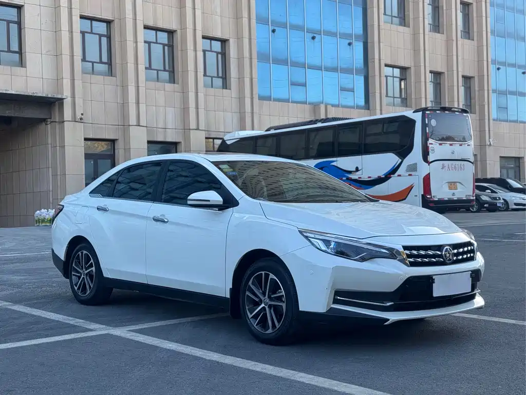 Venucia D60 — миниатюра 3