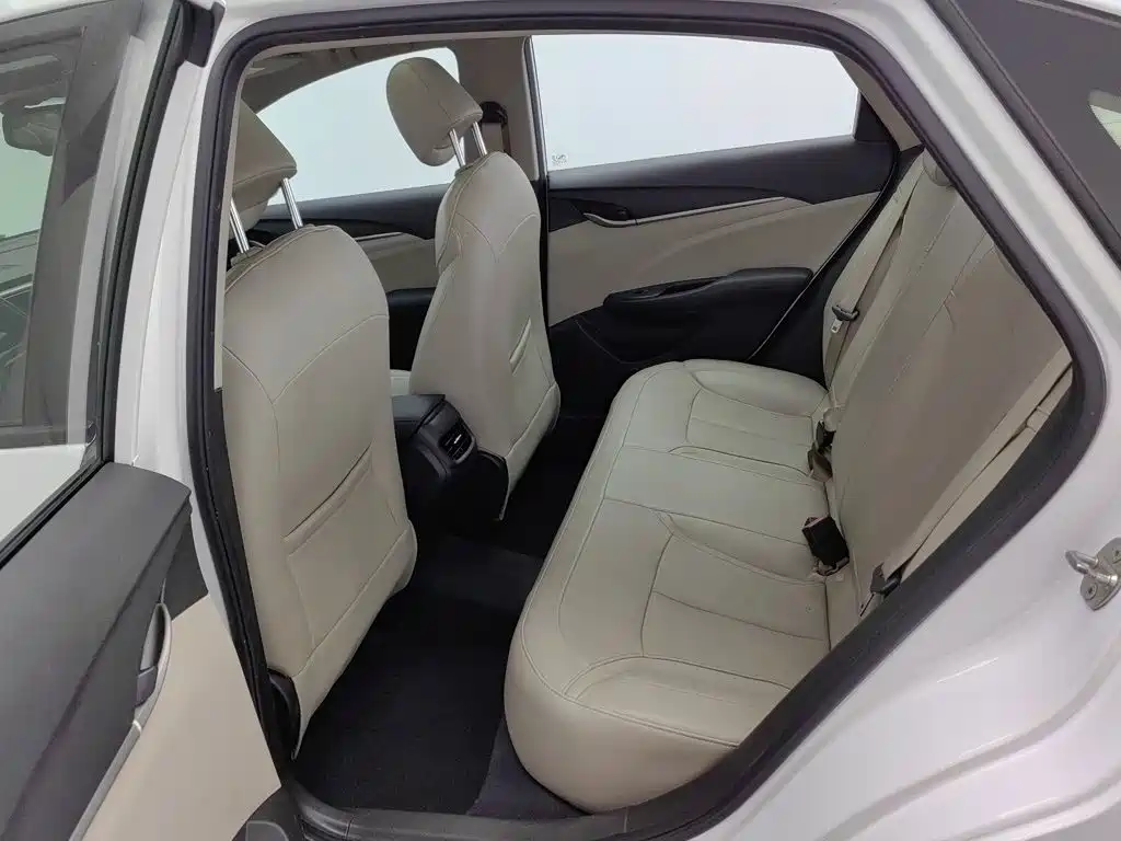 Buick Excelle — миниатюра 15