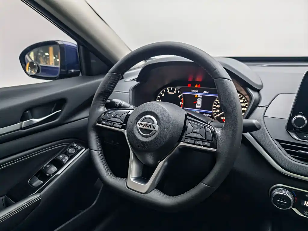 Nissan Teana — миниатюра 16