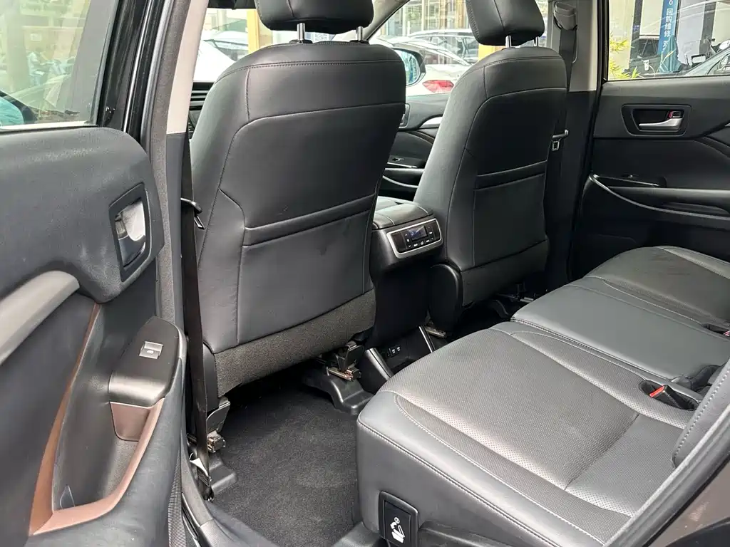 Toyota Highlander 2018 2.0T Luxury 7 мест VI