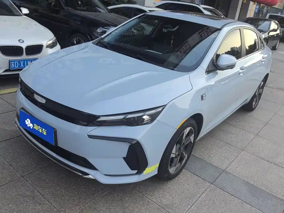 Geely L HiP