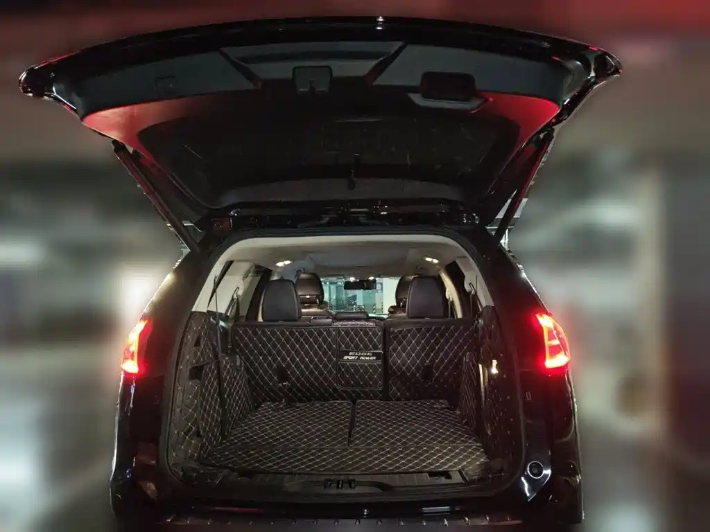 Ford Edge — миниатюра 15