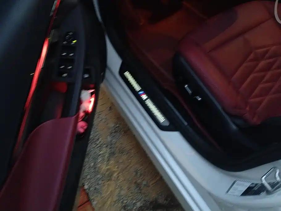 BMW 5 Series — миниатюра 7