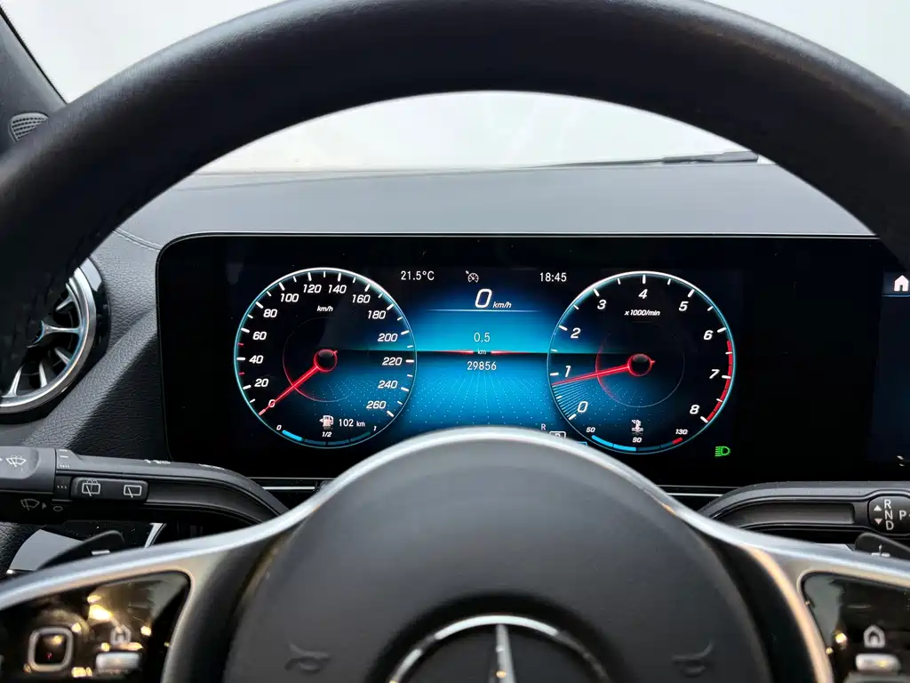 Mercedes-Benz GLA — миниатюра 13
