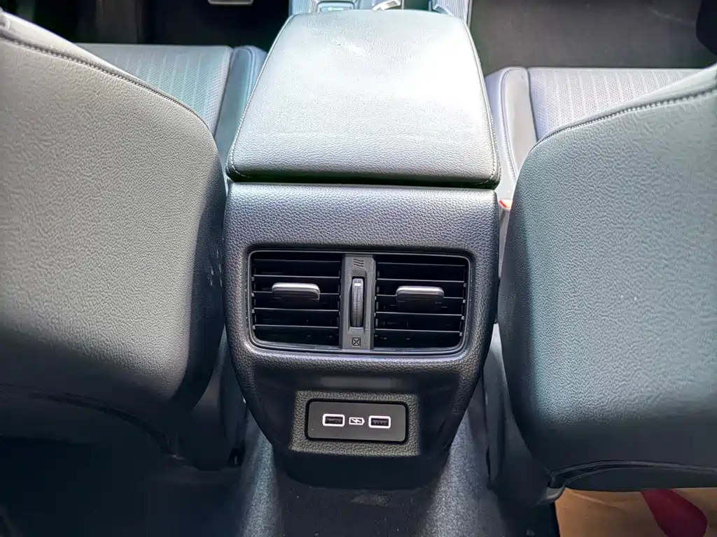 Honda Integra — миниатюра 13