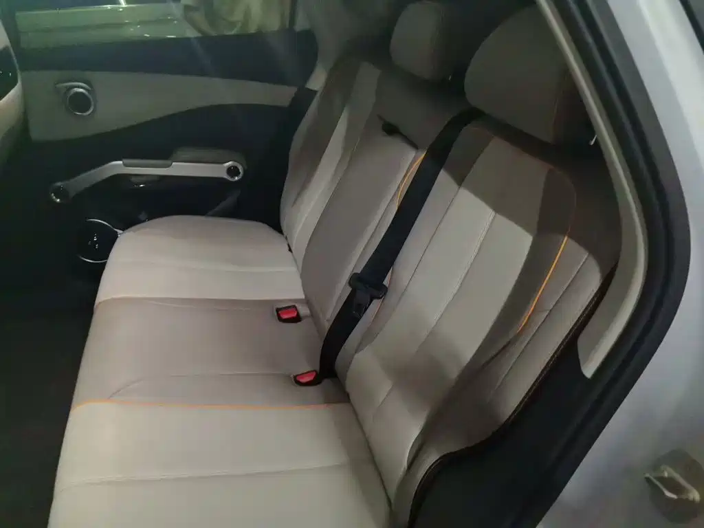 BYD Yuan Plus — миниатюра 15