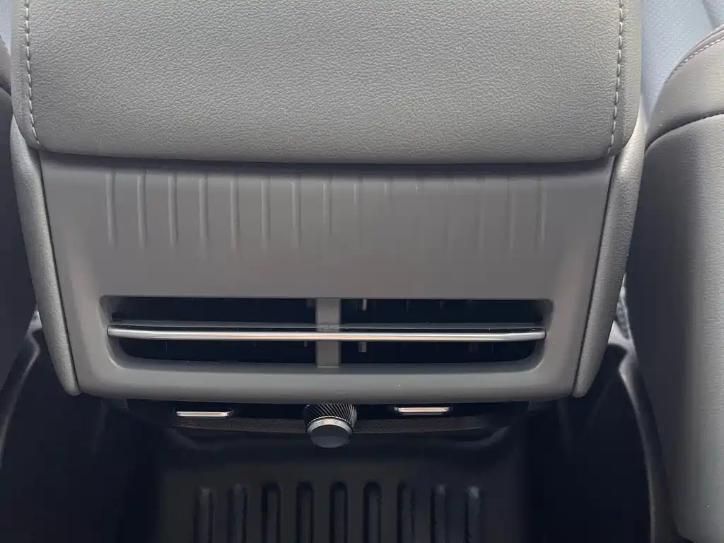 Заказать Ford Mondeo 2026 года за 3 915 661 ₽  из Китая