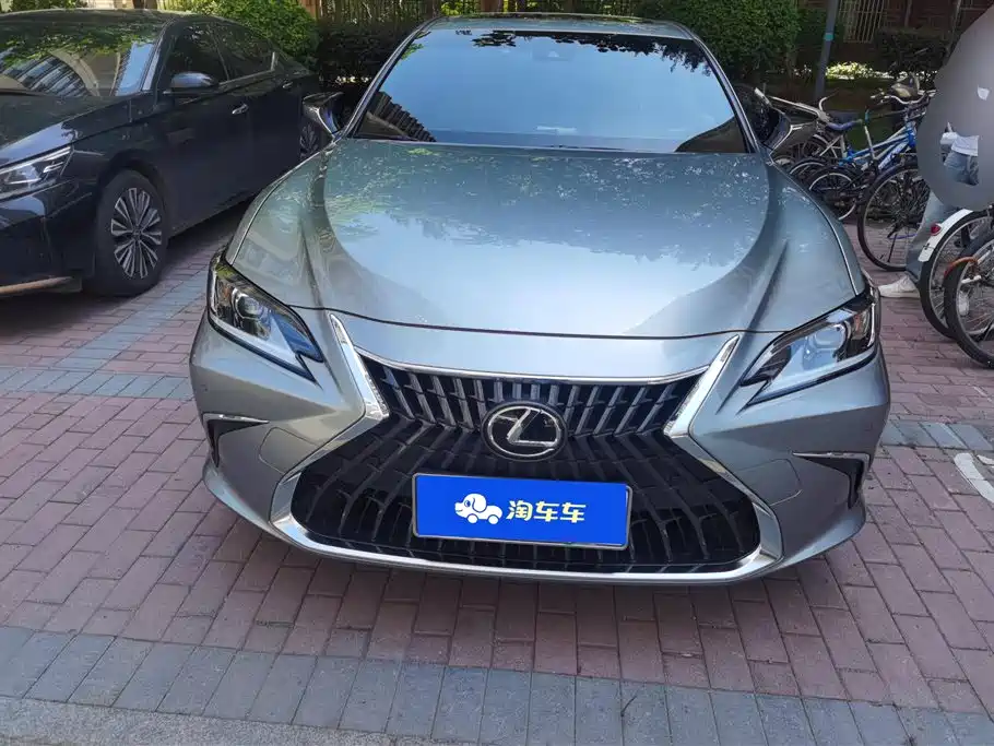 Lexus ES 2023 200