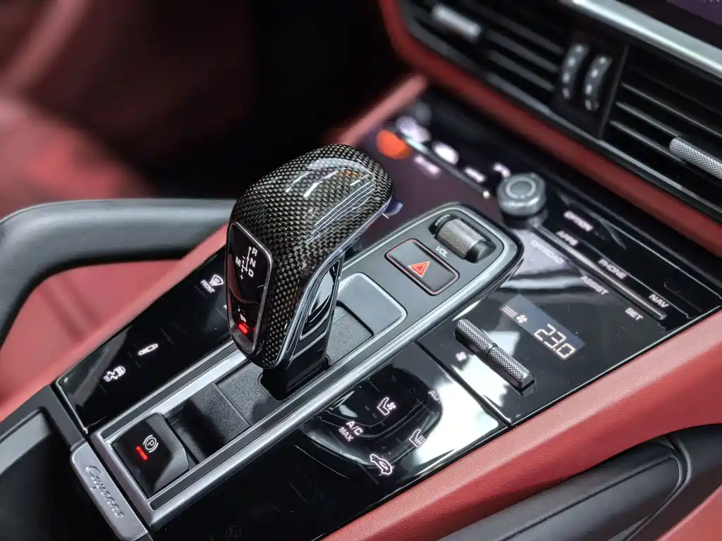 Porsche Cayenne — миниатюра 28