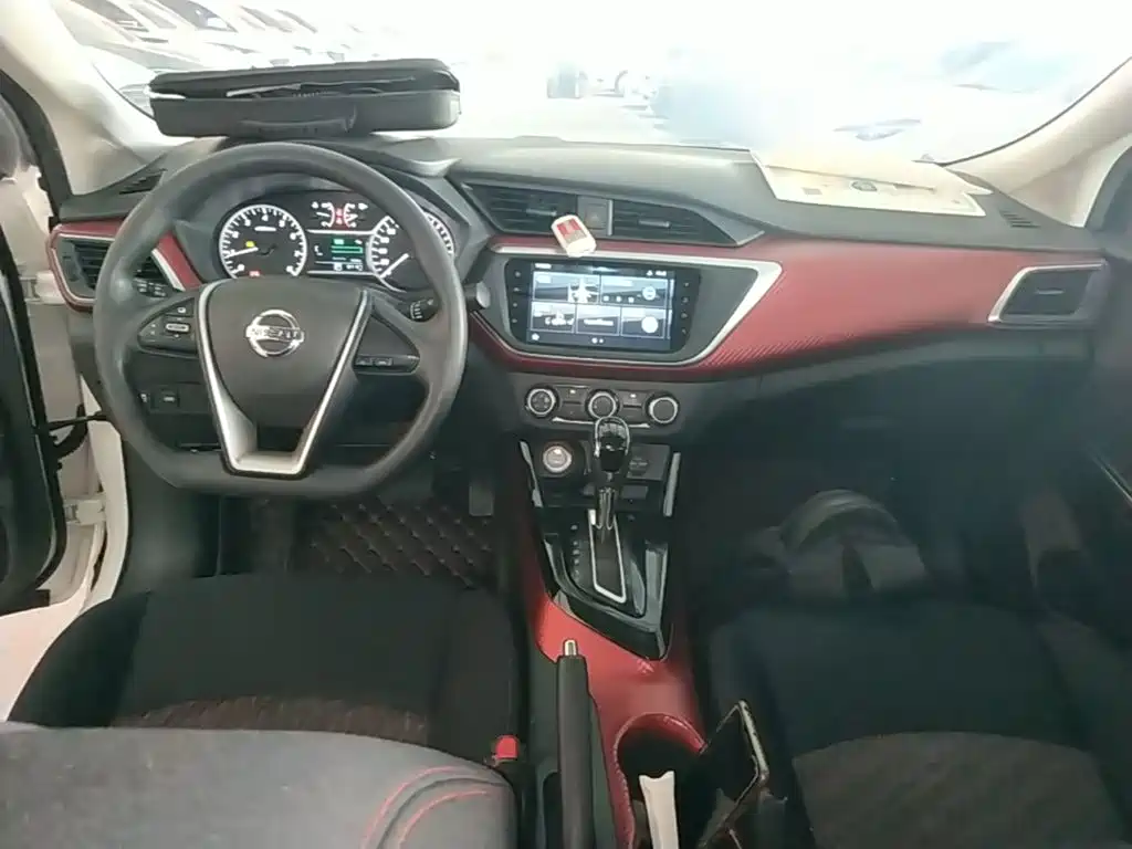 Nissan Bluebird — миниатюра 10